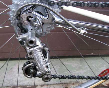 Low placement of wire guide